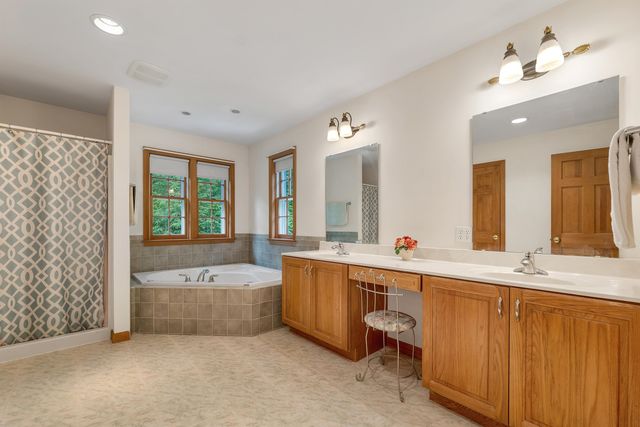 9 Wildwood Road, Auburn, NH 03032