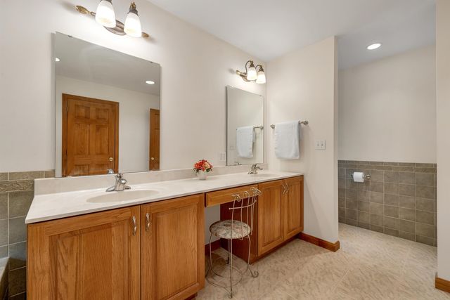 9 Wildwood Road, Auburn, NH 03032