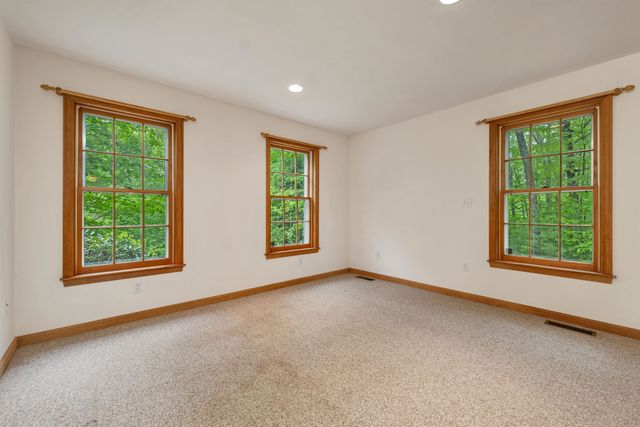 9 Wildwood Road, Auburn, NH 03032