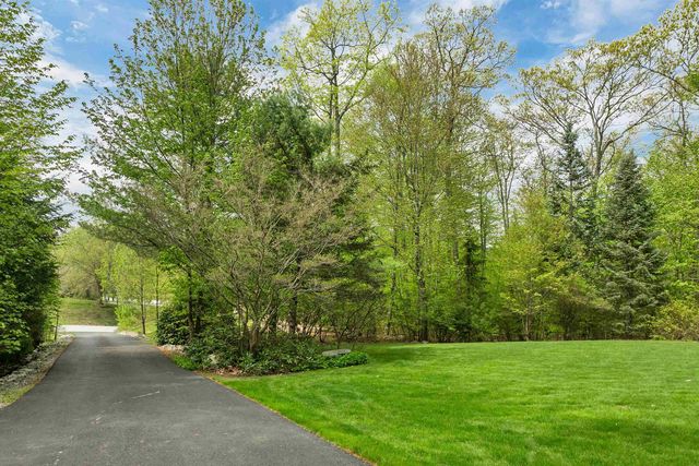 9 Wildwood Road, Auburn, NH 03032