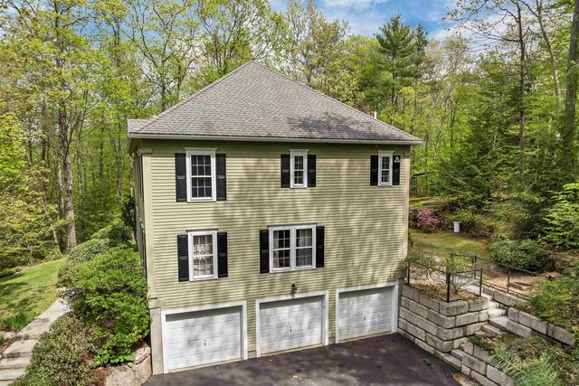 9 Wildwood Road, Auburn, NH 03032