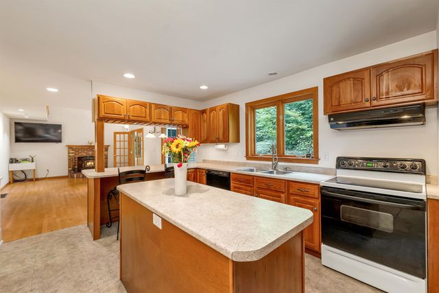 9 Wildwood Road, Auburn, NH 03032