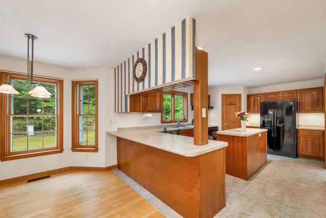 9 Wildwood Road, Auburn, NH 03032