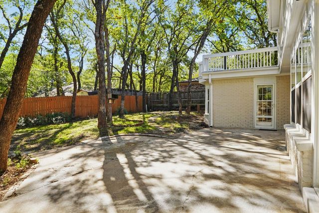 2872 Hurstview Drive, Hurst, TX 76054