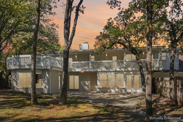 2872 Hurstview Drive, Hurst, TX 76054