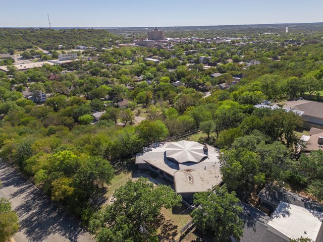 705 NW 10th Street, Mineral Wells, TX 76067