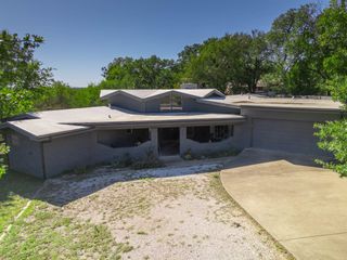 705 NW 10th Street, Mineral Wells, TX 76067