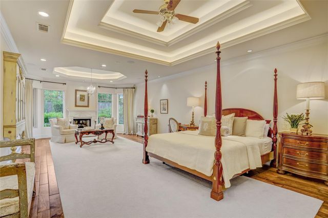 1 Stayton Circle, Piney Point Village, TX 77024