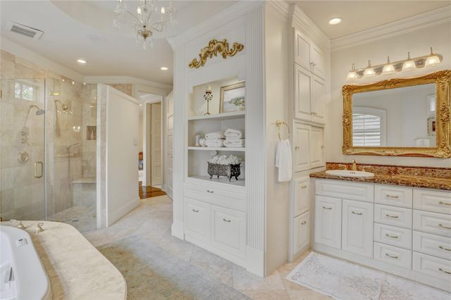 1 Stayton Circle, Piney Point Village, TX 77024