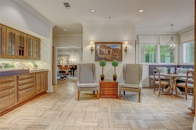 1 Stayton Circle, Piney Point Village, TX 77024