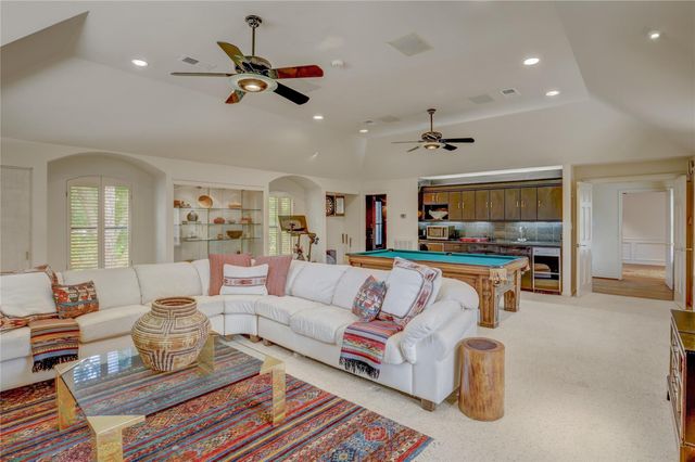 1 Stayton Circle, Piney Point Village, TX 77024