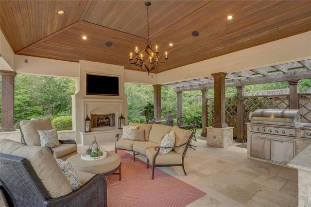 1 Stayton Circle, Piney Point Village, TX 77024