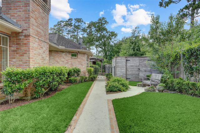 1 Stayton Circle, Piney Point Village, TX 77024