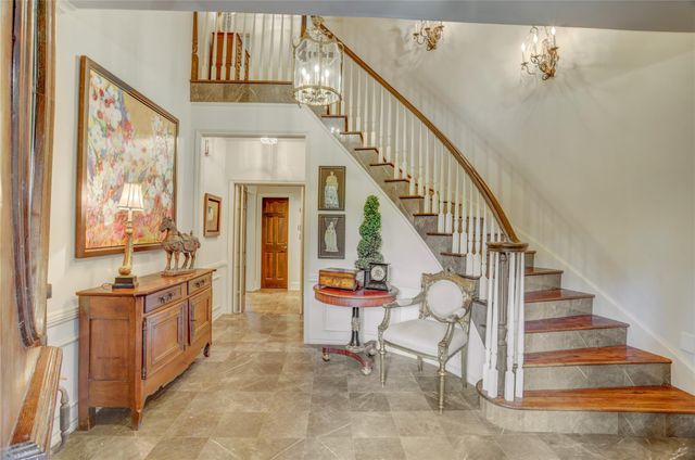 1 Stayton Circle, Piney Point Village, TX 77024