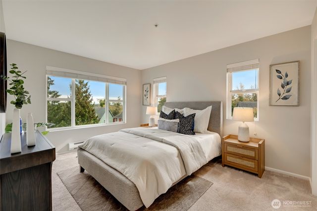 2800 SW Raymond Street #207, Seattle, WA 98126