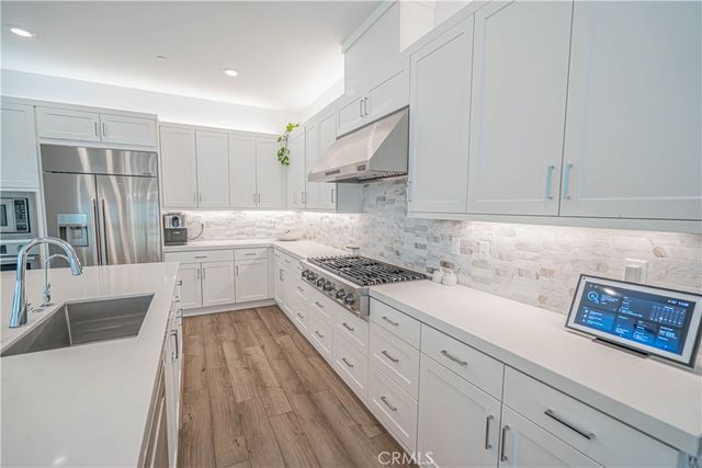 29768 Camino La Perdiz, Valencia, CA 91354