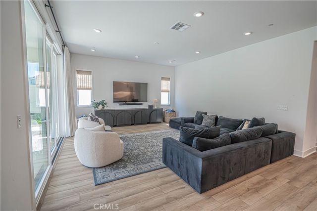 29768 Camino La Perdiz, Valencia, CA 91354