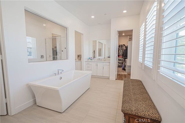 29768 Camino La Perdiz, Valencia, CA 91354