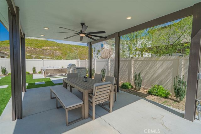 29768 Camino La Perdiz, Valencia, CA 91354