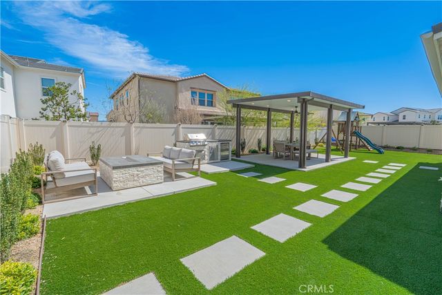 29768 Camino La Perdiz, Valencia, CA 91354