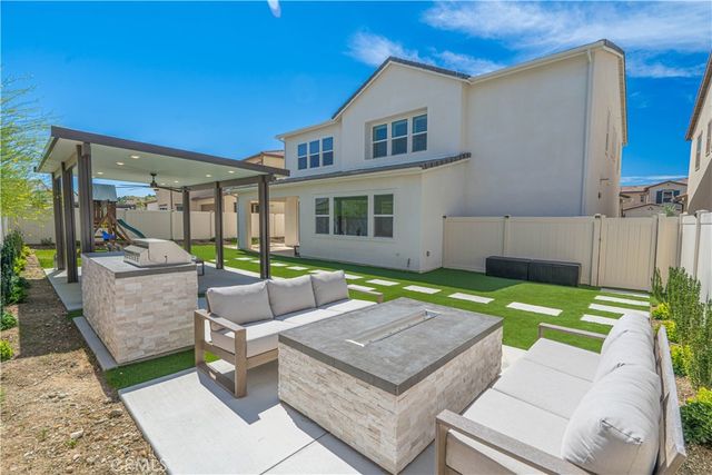 29768 Camino La Perdiz, Valencia, CA 91354