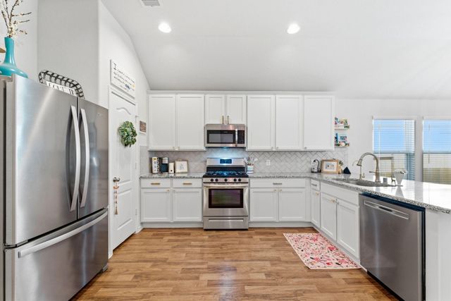 27298 Grey Fox Run, Magnolia, TX 77354