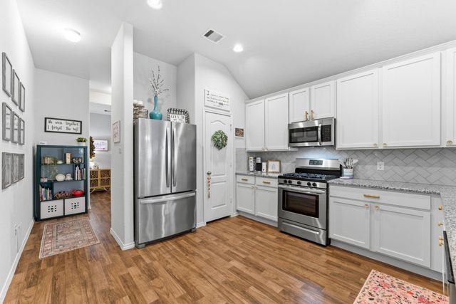 27298 Grey Fox Run, Magnolia, TX 77354