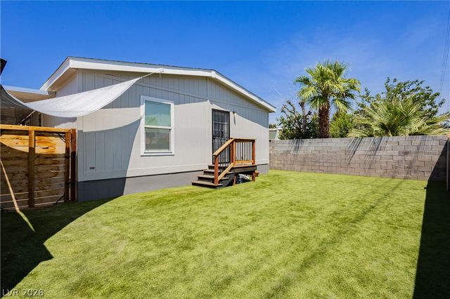 3666 Lost Hills Drive, Las Vegas, NV 89122
