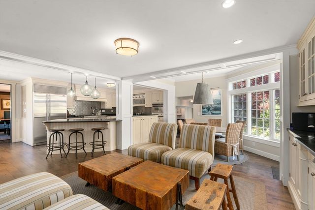 845 North, Walpole, MA 02081