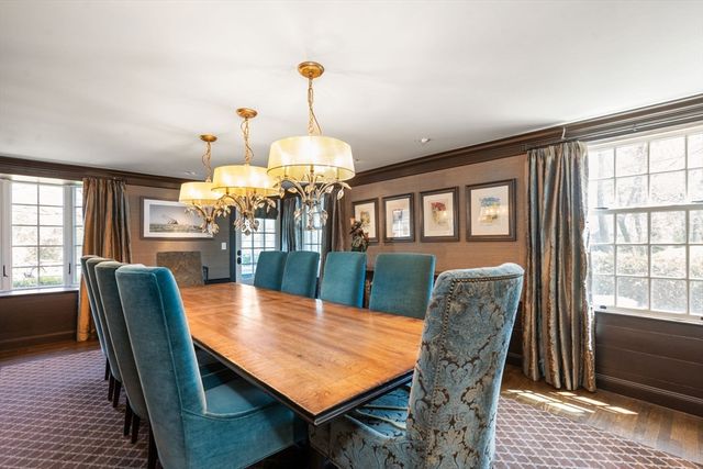 845 North, Walpole, MA 02081