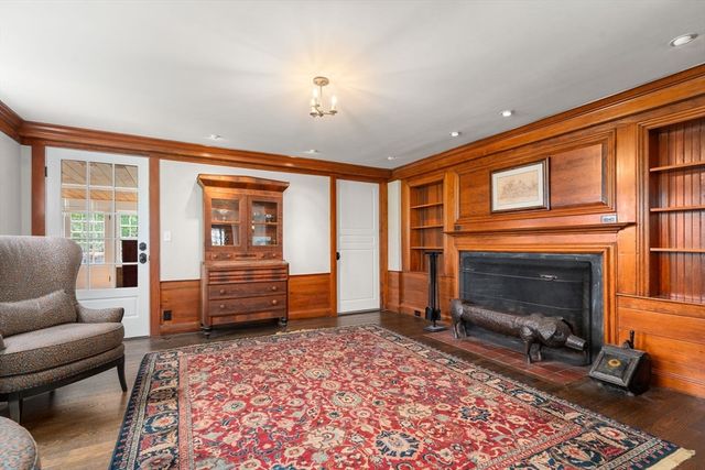 845 North, Walpole, MA 02081