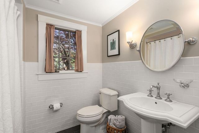 845 North, Walpole, MA 02081