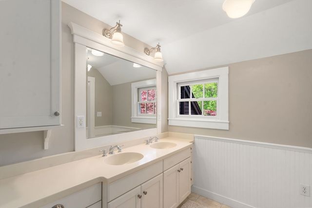 845 North, Walpole, MA 02081