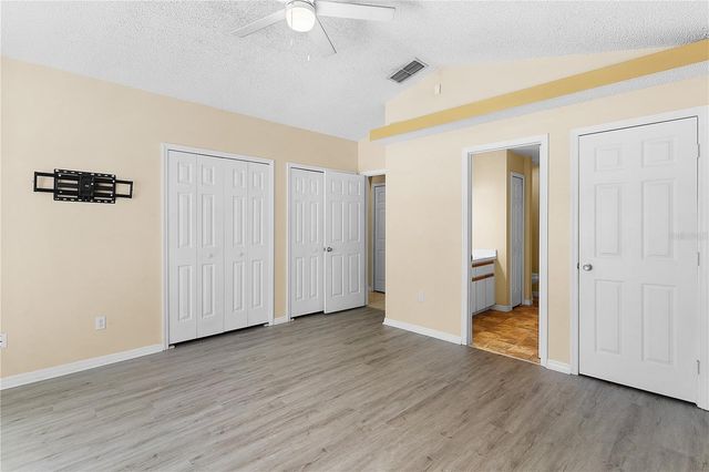 40045 PALM STREET, Lady Lake, FL 32159