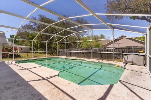 40045 PALM STREET, Lady Lake, FL 32159