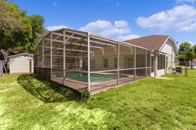 40045 PALM STREET, Lady Lake, FL 32159