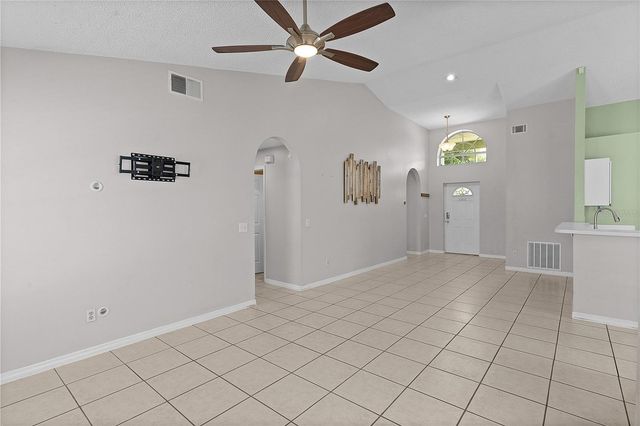 40045 PALM STREET, Lady Lake, FL 32159