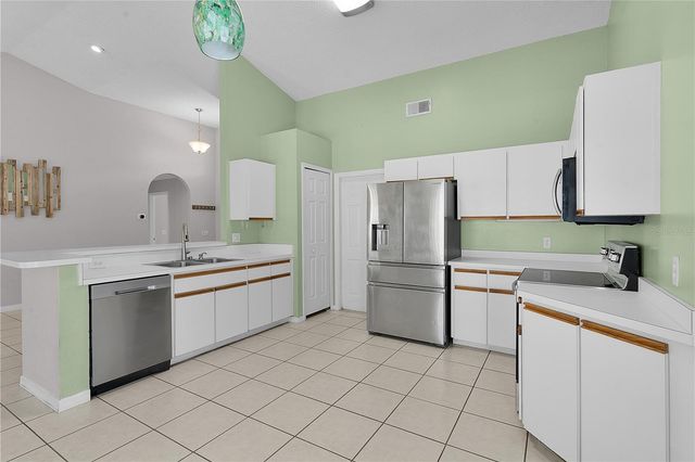 40045 PALM STREET, Lady Lake, FL 32159