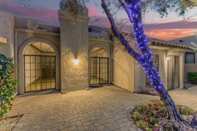 6725 S TAYLOR Drive, Tempe, AZ 85283