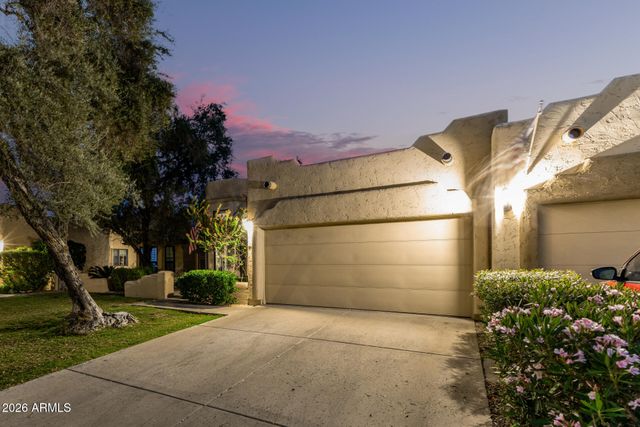 6725 S TAYLOR Drive, Tempe, AZ 85283