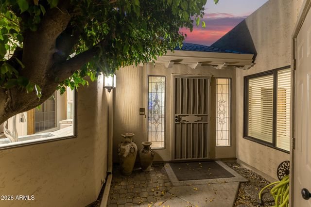 6725 S TAYLOR Drive, Tempe, AZ 85283