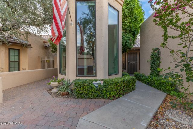 6725 S TAYLOR Drive, Tempe, AZ 85283