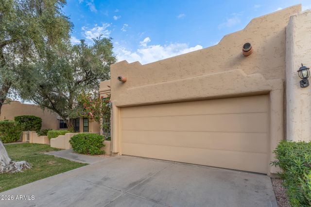 6725 S TAYLOR Drive, Tempe, AZ 85283