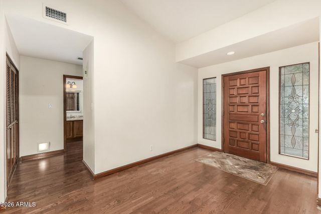 6725 S TAYLOR Drive, Tempe, AZ 85283