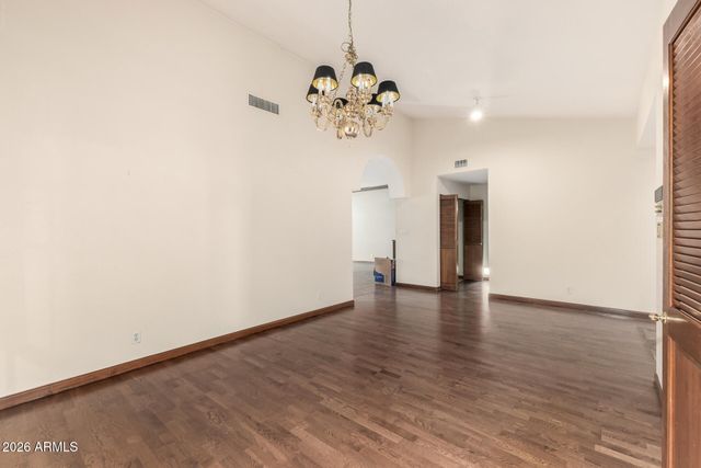 6725 S TAYLOR Drive, Tempe, AZ 85283