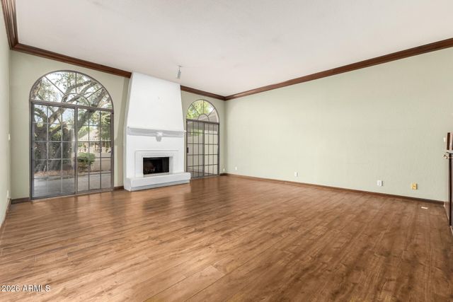 6725 S TAYLOR Drive, Tempe, AZ 85283