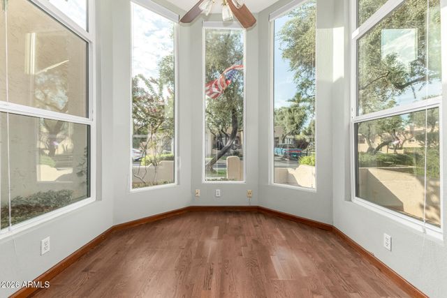 6725 S TAYLOR Drive, Tempe, AZ 85283