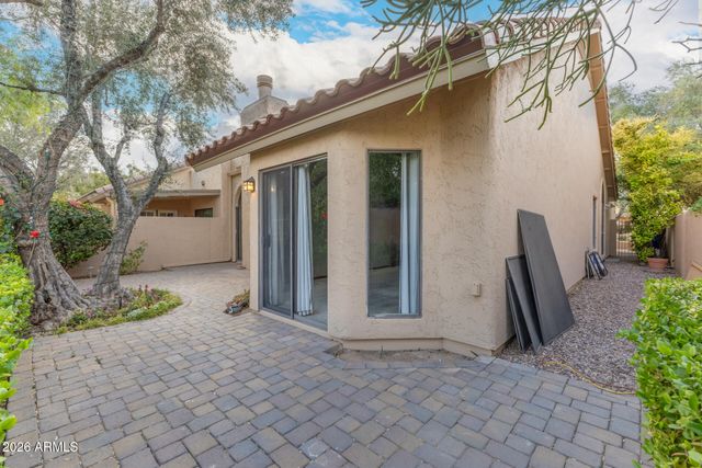 6725 S TAYLOR Drive, Tempe, AZ 85283