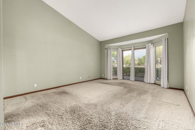 6725 S TAYLOR Drive, Tempe, AZ 85283