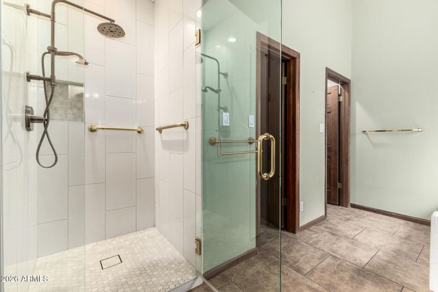 6725 S TAYLOR Drive, Tempe, AZ 85283